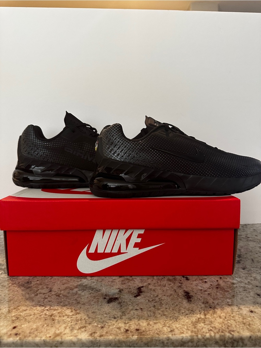 Nike Air Max Phoenix-Black Sneakers